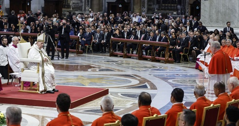 Franciszek na konsystorzu o obowiązkach kardynałów