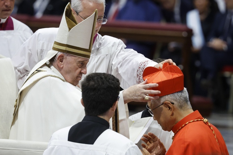 Franciszek na konsystorzu o obowiązkach kardynałów