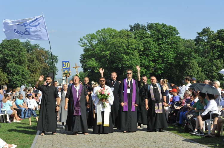 Grupa 20 - wejście