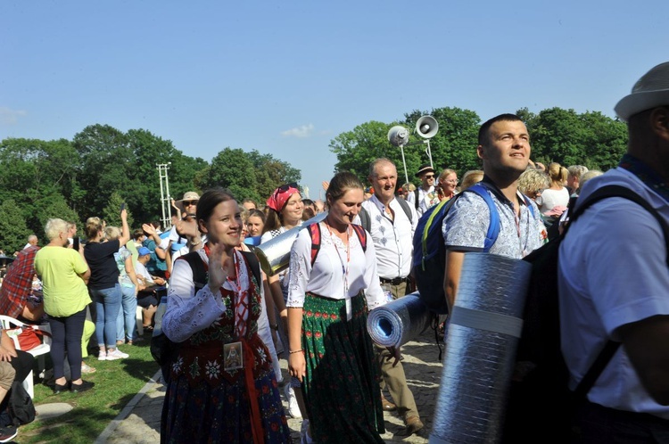 Grupa 19 - wejście