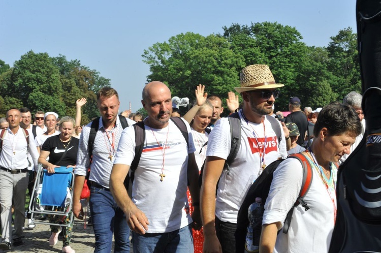 Grupa 15 - wejście