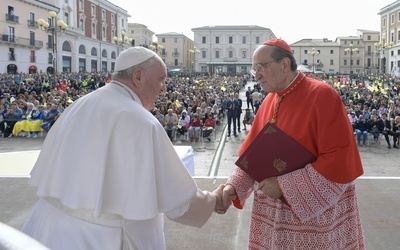 Papież Franciszek z wizytą w L'Aquili