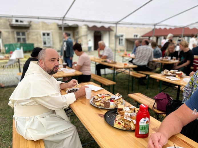 Świdnica. U św. Józefa świętowali z Maryją