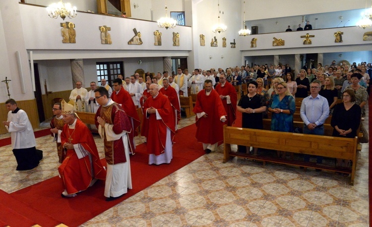 Centralnym punktem spotkań były Msze św. pod przewodnictwem ordynariusza.