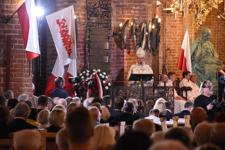 Msza św. za ojczyznę w 42. rocznicę powstania NSZZ "Solidarność"