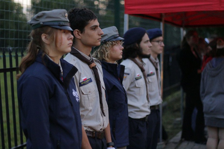 Przy grobach westerplatczyków