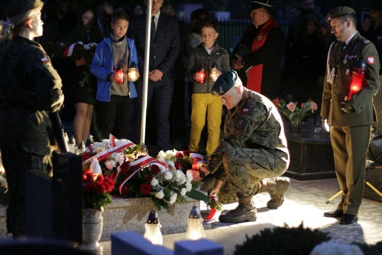 Przy grobach westerplatczyków