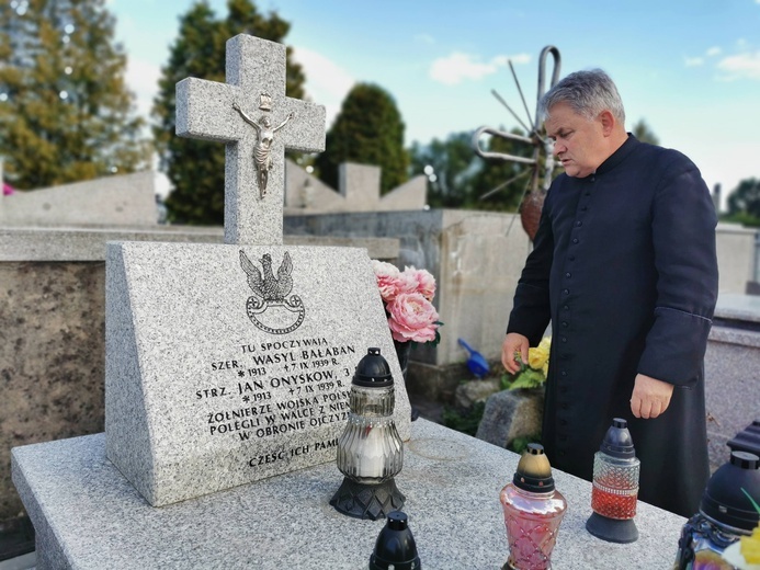 Żołnierski grób w Tarnowie-Klikowej 