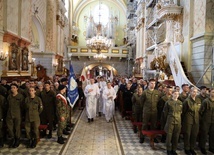 Uroczysta Eucharystia w janowskim sanktuarium.