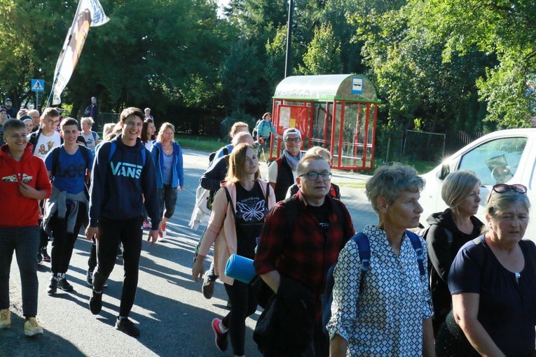 Pielgrzymi do Wąwolnicy