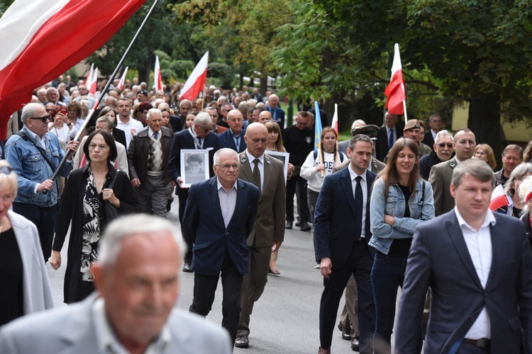 Pomnik żołnierzy wyklętych i niezłomnych w Mielcu
