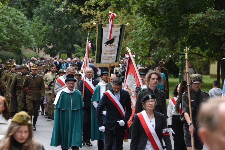 Pomnik żołnierzy wyklętych i niezłomnych w Mielcu