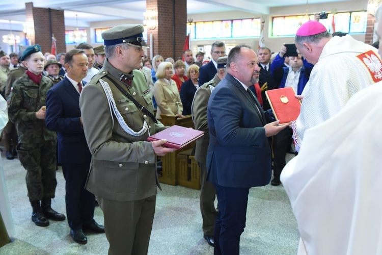 Pomnik żołnierzy wyklętych i niezłomnych w Mielcu