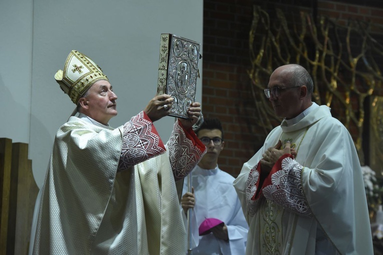 Pomnik żołnierzy wyklętych i niezłomnych w Mielcu