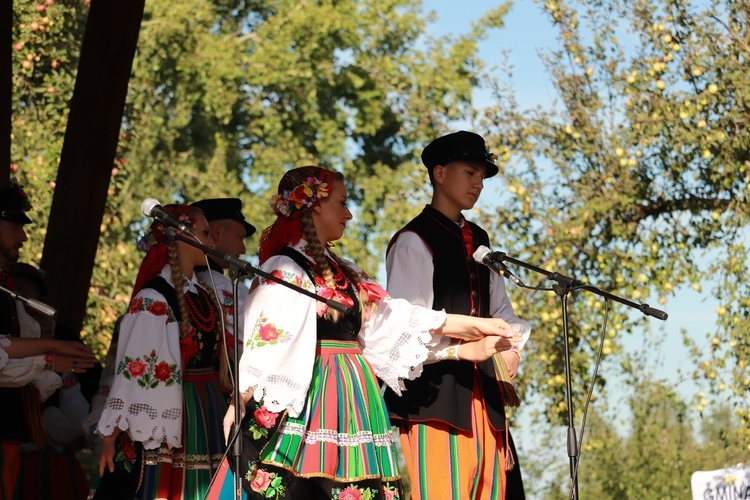 90-lecie Amatorskiego Zespołu Regionalnego im. Wł. St. Reymonta w Lipcach Reymontowskich