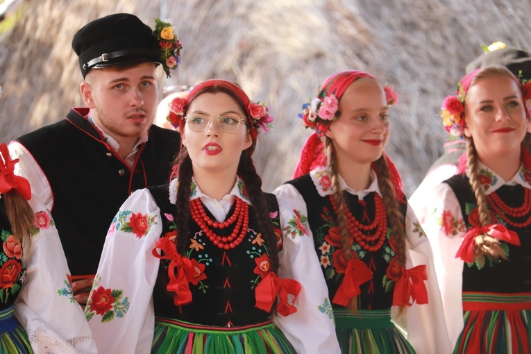 90-lecie Amatorskiego Zespołu Regionalnego im. Wł. St. Reymonta w Lipcach Reymontowskich