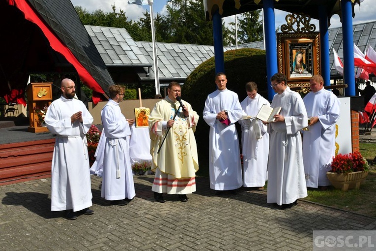 Pielgrzymka Ruchu Światło-Życie do Rokitna