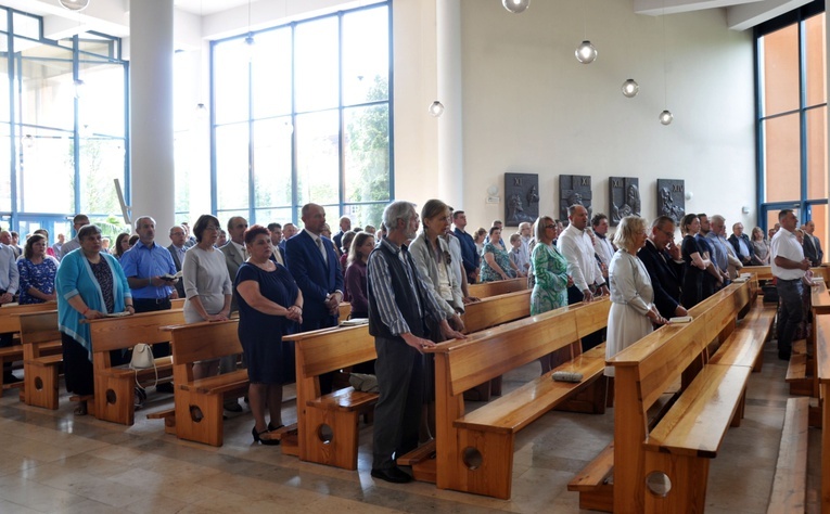 Pielgrzymka srebrnych jubilatów w Opolu