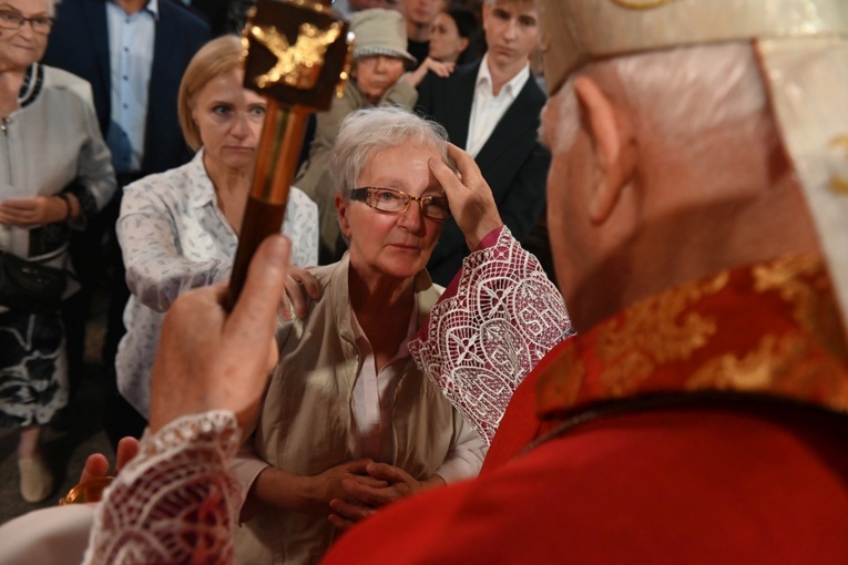 Kwartalne bierzmowanie dla 18 osób