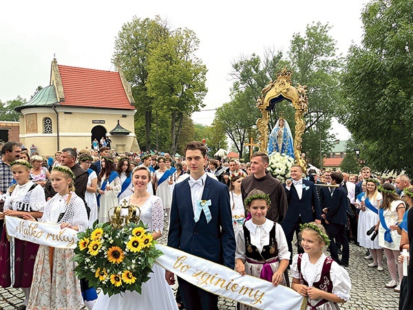Asysta podczas tegorocznej procesji.