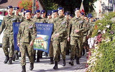 ▲	Placówka w Nidzicy kształci uczniów m.in. w liceum w klasie o profilu wojskowym.