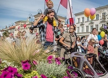 ▲	Tym razem uczestnicy będą manifestować poparcie dla nierozerwalności związku małżeńskiego kobiety i mężczyzny.