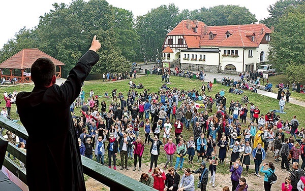 ▲	Wydarzenie organizują Diecezjalne Duszpasterstwo Młodzieży, wspólnota Ślęża – Góra Tabor Młodych oraz Związek Harcerstwa Rzeczpospolitej.