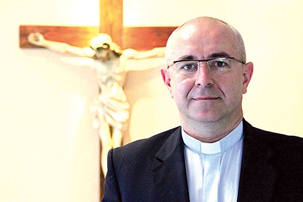 ▲	Ksiądz Dariusz Mazurkiewicz animuje powstanie Instytutu Studiów Wyższych w Paradyżu/Gorzowie Wlkp.