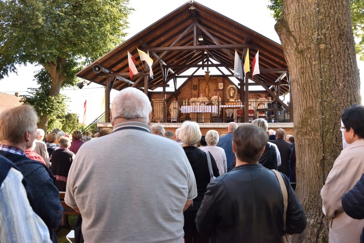 Chorzy modlili się w sanktarium swarzewskim