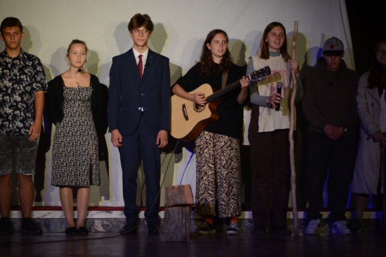Kluczbork. Harcerski Teatr Dźwięku i Ruchu