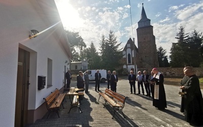 Siedlnica. Nowy dom parafialny