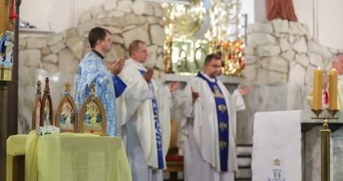 54 dni dziękczynienia i błagania w parafiach