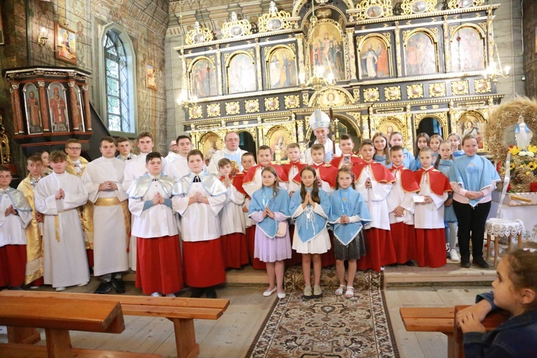 Nowi ministranci i deesemki w Brunarach