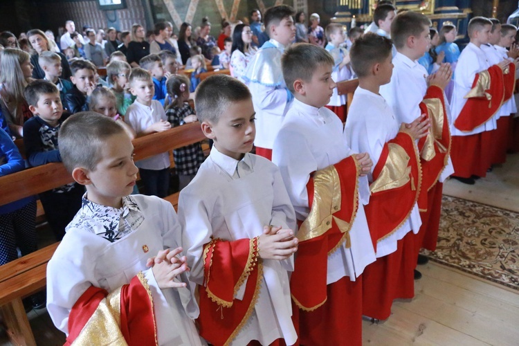 Nowi ministranci i deesemki w Brunarach