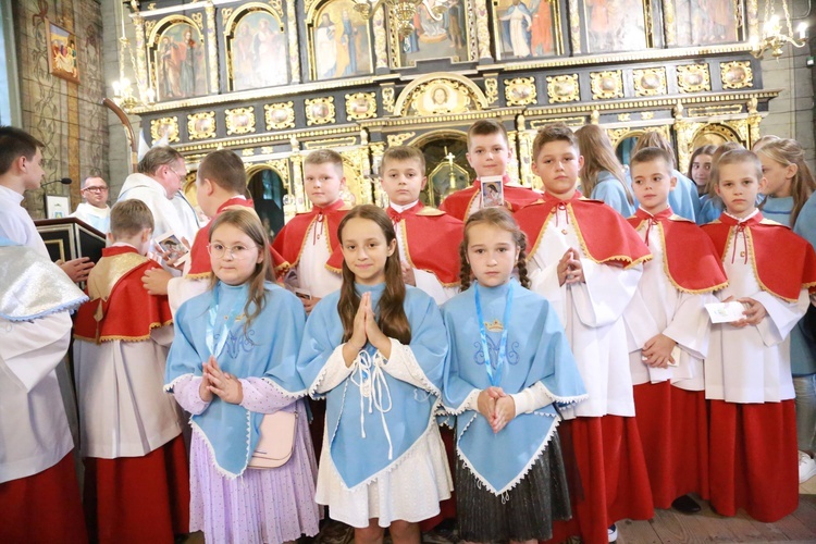 Nowi ministranci i deesemki w Brunarach