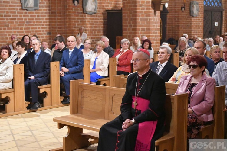 Wręczenie odznaczenia Zasłużony dla Diecezji Zielonogórsko-Gorzowskiej