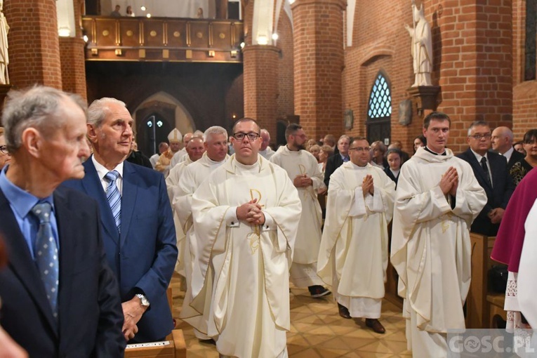 Wręczenie odznaczenia Zasłużony dla Diecezji Zielonogórsko-Gorzowskiej