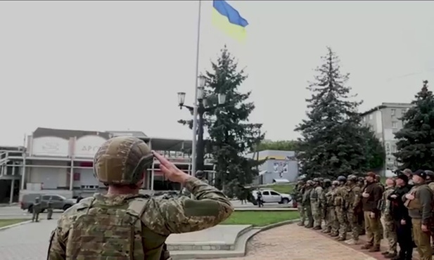 W odbitej z rąk wojsk rosyjskich Bałakliji oficjalnie podniesiono ukraińską flagę