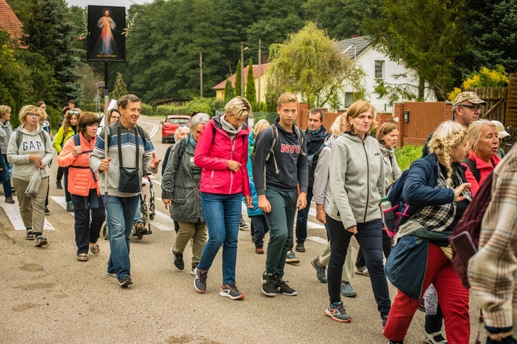 Pielgrzymka do sanktuarium Matki Bożej Trąbkowskiej