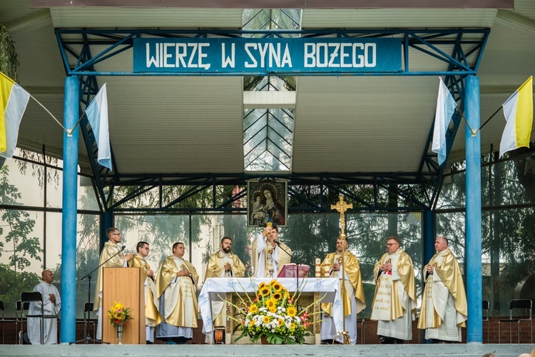 Pielgrzymka do sanktuarium Matki Bożej Trąbkowskiej