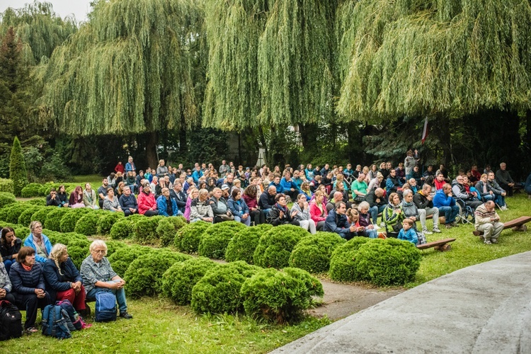 Pielgrzymka do sanktuarium Matki Bożej Trąbkowskiej