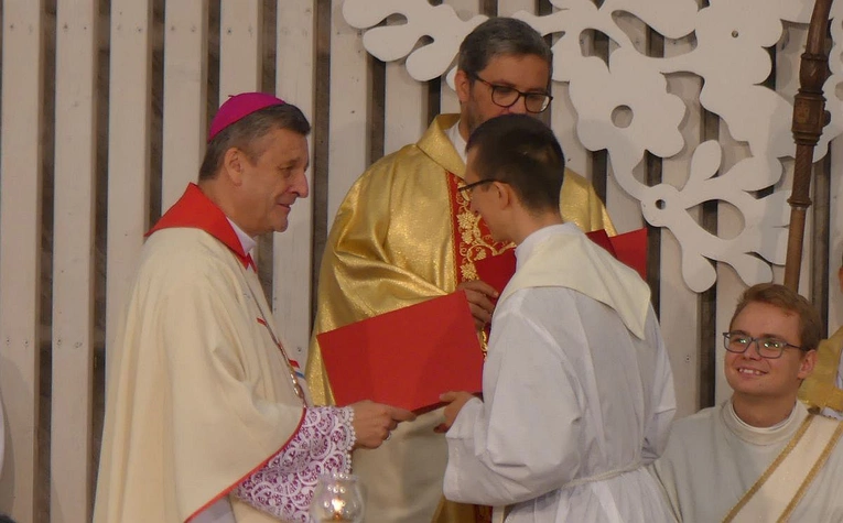 Młodzi w amfiteatrze pod Grojcem w Żywcu - 2022