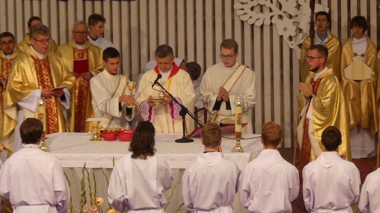 Młodzi w amfiteatrze pod Grojcem w Żywcu - 2022