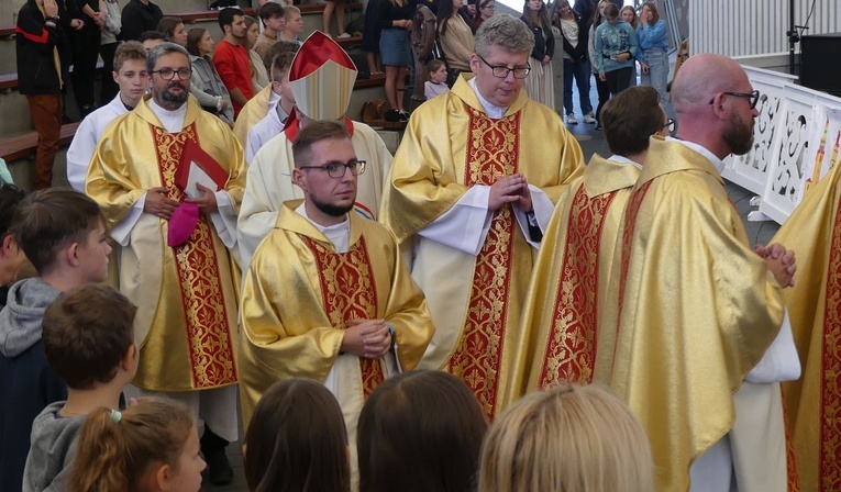 Młodzi w amfiteatrze pod Grojcem w Żywcu - 2022