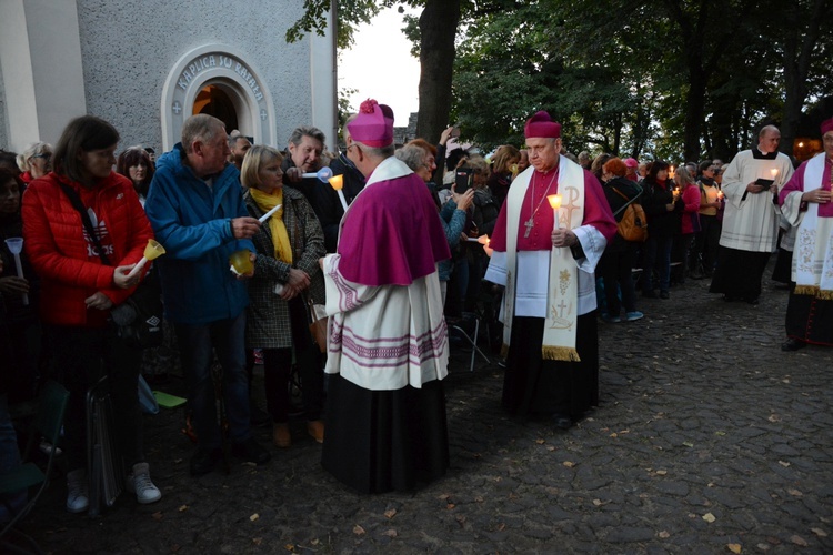 Nabożeństwo ze świecami na Górze św. Anny