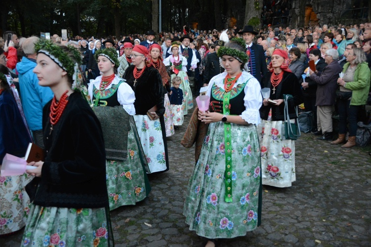 Nabożeństwo ze świecami na Górze św. Anny