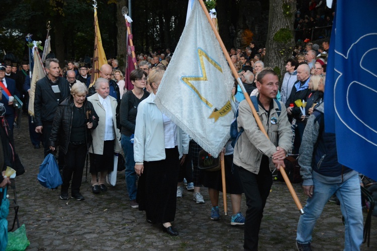 Nabożeństwo ze świecami na Górze św. Anny