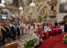 Abp Galbas w Pszowie: potrzeba uśmiechu, który jest znakiem radości serca