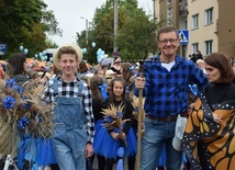 Największą kreatywnością podczas parady wykazały się szkoły.