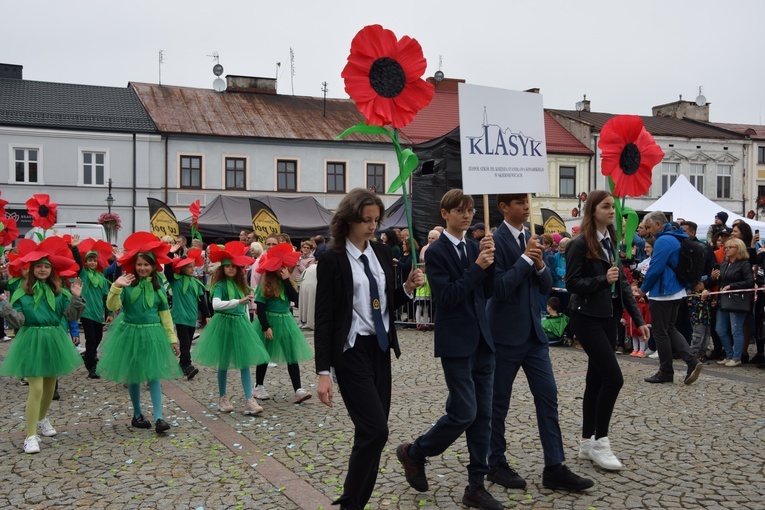 45. Skierniewickie Święto Kwiatów, Owoców i Warzyw. Parada